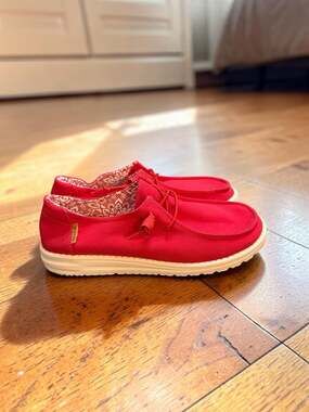 HeyDude Wendy Red Canvas Slip-On Shoes Women's Size 8